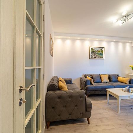 Boka View Luxury Suite - With Free Garage Parking โกตอร์ ภายนอก รูปภาพ