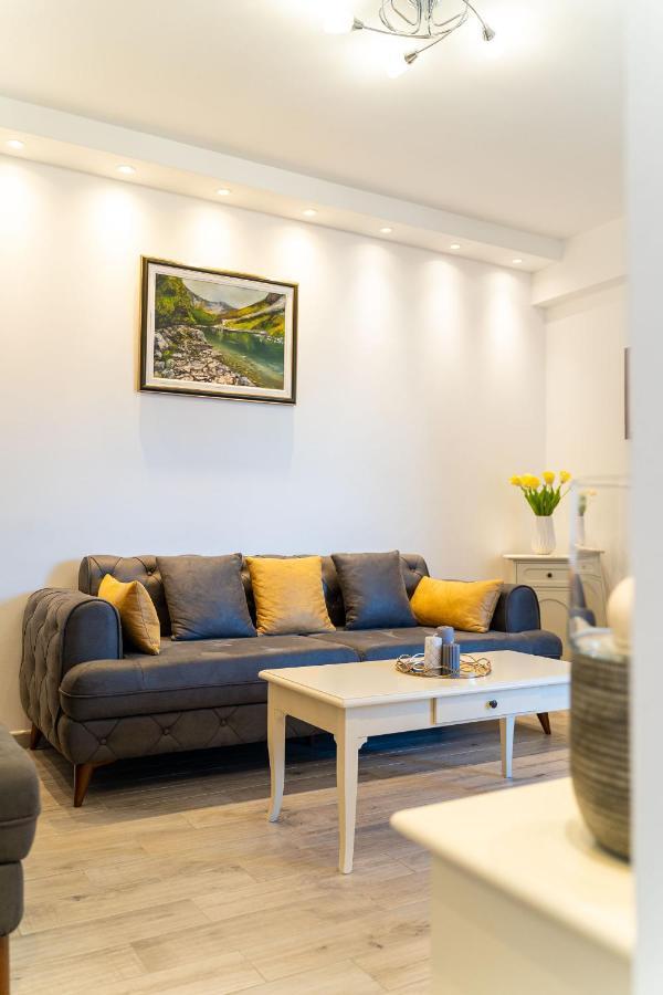 Boka View Luxury Suite - With Free Garage Parking โกตอร์ ภายนอก รูปภาพ