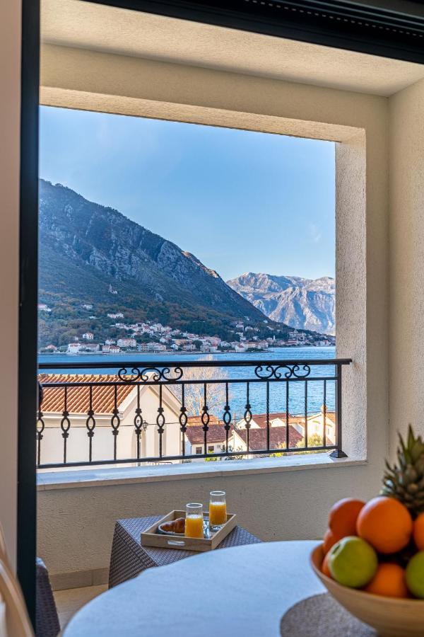 Boka View Luxury Suite - With Free Garage Parking โกตอร์ ภายนอก รูปภาพ