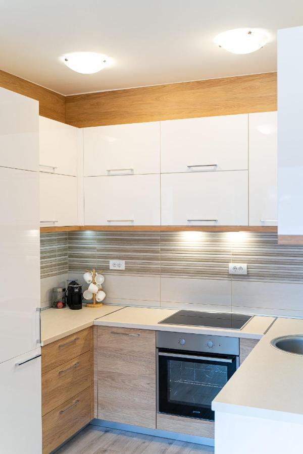 Boka View Luxury Suite - With Free Garage Parking โกตอร์ ภายนอก รูปภาพ